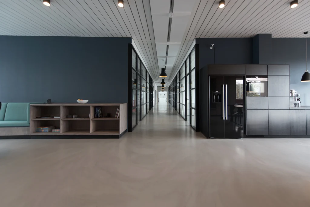 Clean San Jose office lobby and shared workspace